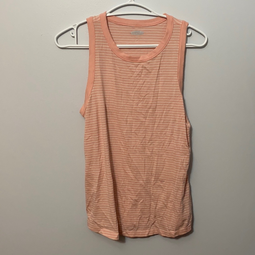 Pleasantly peach muscle top